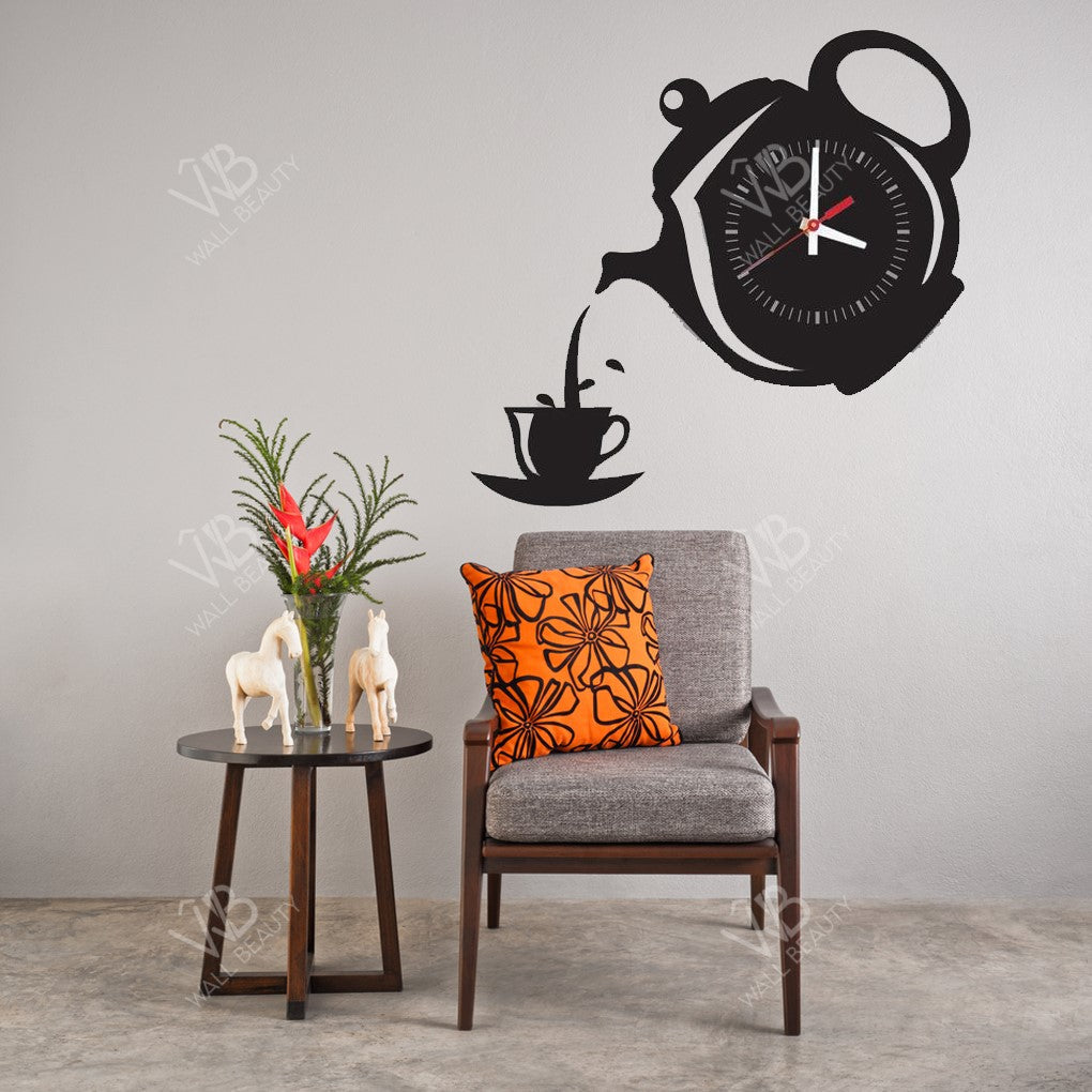 ساعة حائط ثلاثية الأبعاد على شكل إبريق شاي
